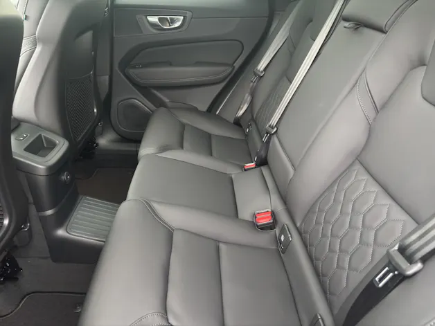 VOLVO XC60 2.0 T6 TE Ultra Dark eAWD