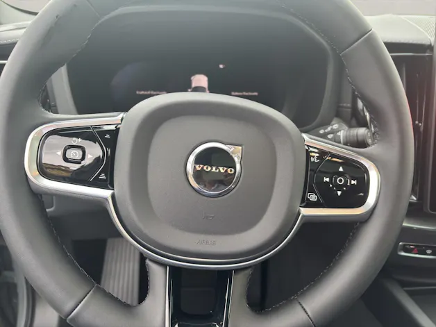 VOLVO XC60 2.0 T6 TE Ultra Dark eAWD