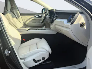 VOLVO XC60 2.0 T8 TE Ultra Dark eAWD