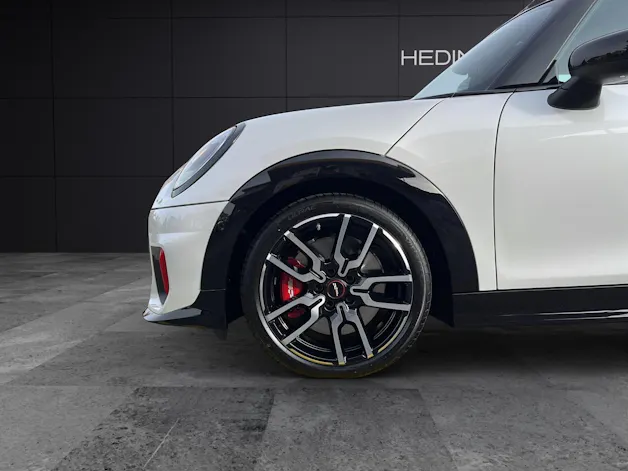 MINI Cabrio F67 2.0i John Cooper Works