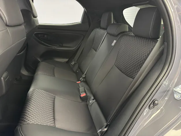 Toyota Yaris 1.5 VVT-i HSD Premium
