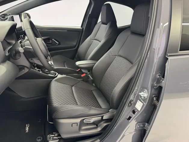 Toyota Yaris 1.5 VVT-i HSD Premium
