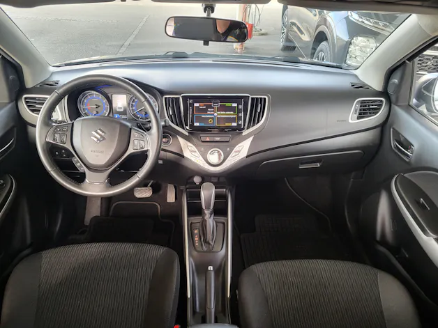 Suzuki Baleno 1.0 T Compact Top