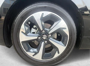 https://vehicle.imgix.net/4479745/365432a0-0252-46d9-8693-9ed7431e5207.jpg