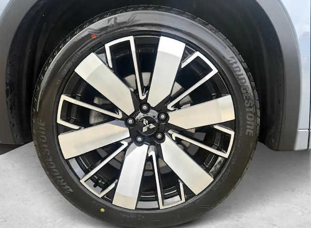 Mitsubishi Outlander 2.4 PHEV Instyle+ 4x4