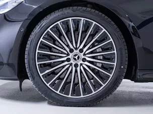 MERCEDES-BENZ E 220 d 4MATIC