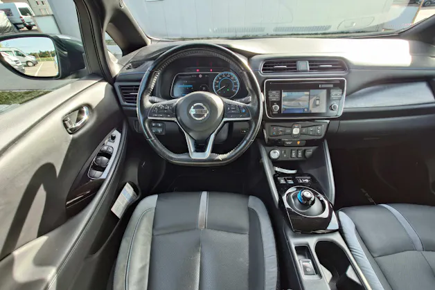 NISSAN Leaf Tekna