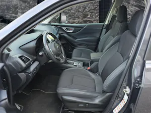 Subaru Forester Station 2.0i e-Boxer Swiss Plus