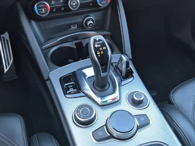 ALFA ROMEO Stelvio 2.0 Q4 280 Veloce
