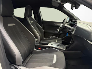 https://vehicle.imgix.net/4479940/537ba23e-331e-4cfa-bd24-62dfe05a1c82.jpg