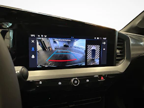 https://vehicle.imgix.net/4479940/7c8bdb85-5cf0-42df-b029-1eb0858b5b0b.jpg