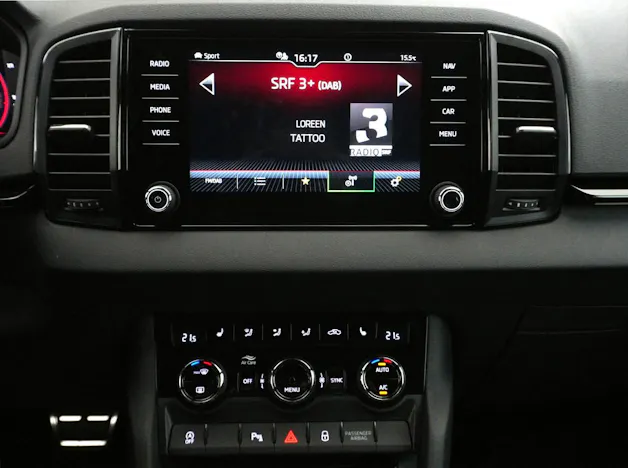 SKODA Karoq 1.5 TSI SportLine DSG