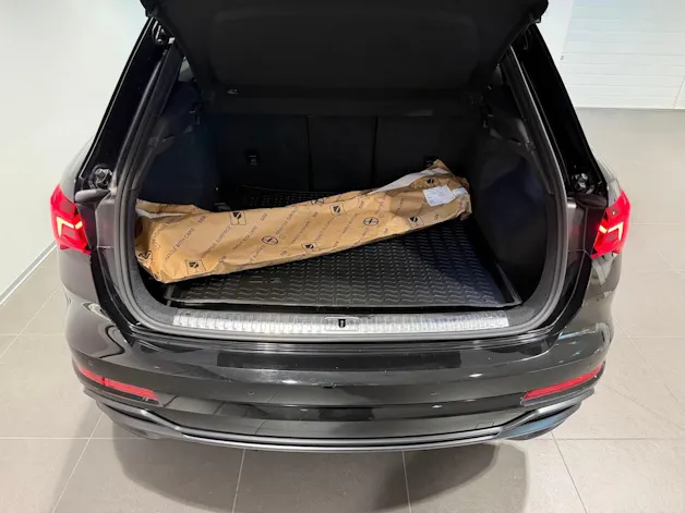 AUDI Q3 35 TDI S line Attraction quattro S-tronic
