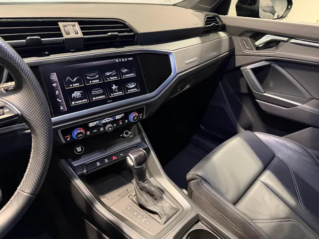 AUDI Q3 35 TDI S line Attraction quattro S-tronic