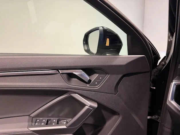 AUDI Q3 35 TDI S line Attraction quattro S-tronic