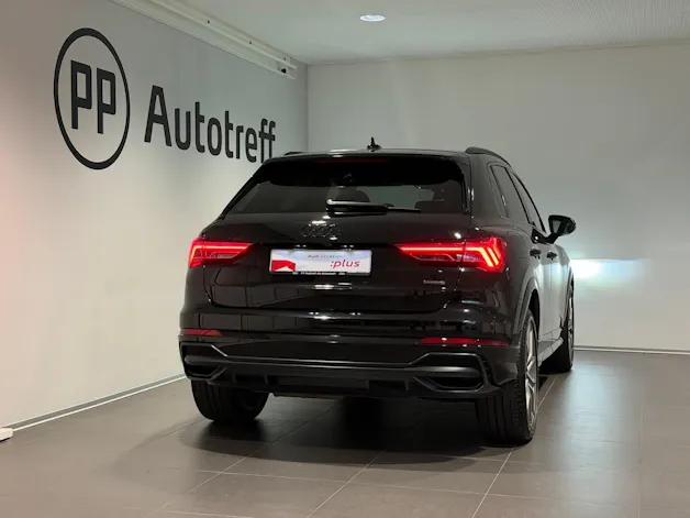 AUDI Q3 35 TDI S line Attraction quattro S-tronic