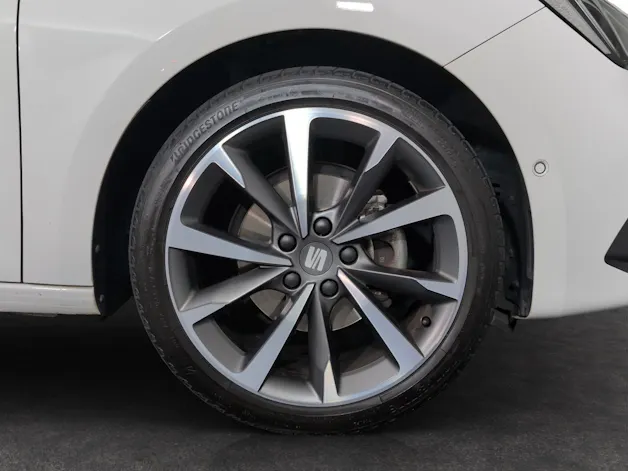 SEAT Leon 1.5 eTSI mHEV DSG FR
