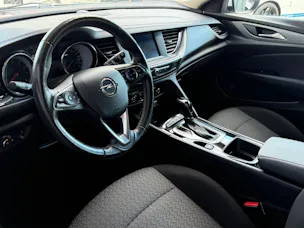 OPEL Insignia 1.5 T Sports Tourer Edition