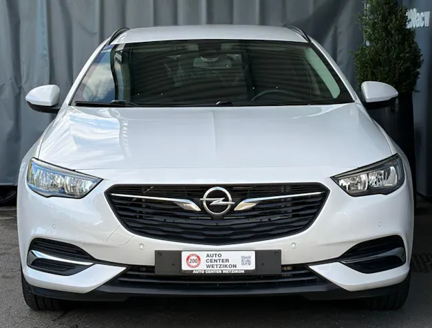 OPEL Insignia 1.5 T Sports Tourer Edition