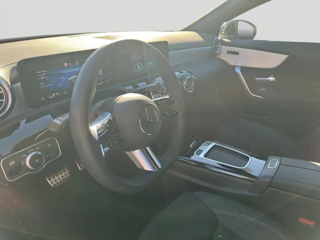 MERCEDES-BENZ CLA 200 d AMG Edition Night 8G-DCT