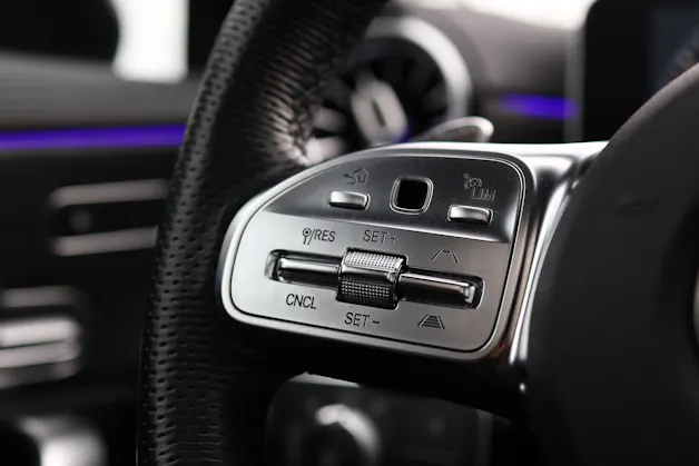 MERCEDES-BENZ CLA 35 AMG 4matic Shooting Brake * PACK PREMIUM PLUS * PANORAMA * HEAD-UP DISPLAY *