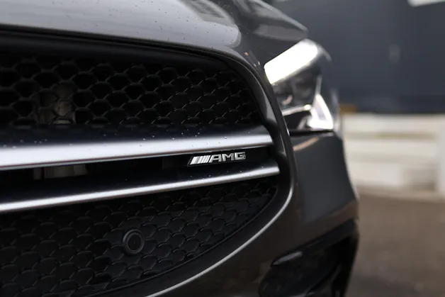 MERCEDES-BENZ CLA 35 AMG 4matic Shooting Brake * PACK PREMIUM PLUS * PANORAMA * HEAD-UP DISPLAY *