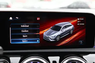 MERCEDES-BENZ CLA 35 AMG 4matic Shooting Brake * PACK PREMIUM PLUS * PANORAMA * HEAD-UP DISPLAY *