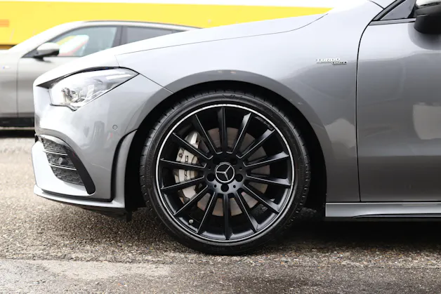 MERCEDES-BENZ CLA 35 AMG 4matic Shooting Brake * PACK PREMIUM PLUS * PANORAMA * HEAD-UP DISPLAY *