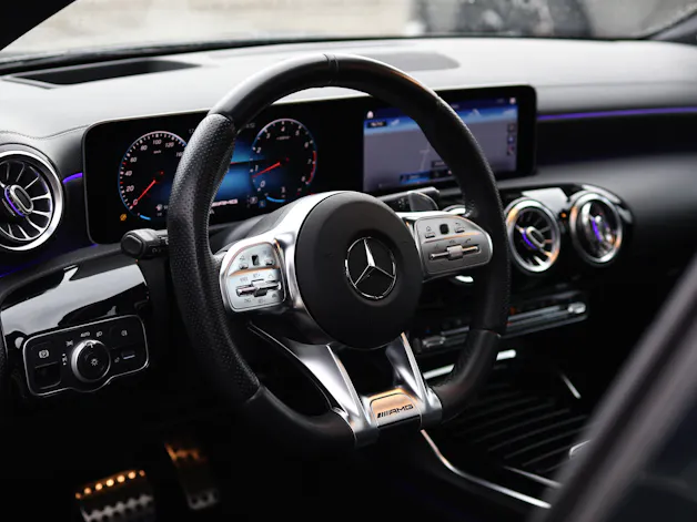 MERCEDES-BENZ CLA 35 AMG 4matic Shooting Brake * PACK PREMIUM PLUS * PANORAMA * HEAD-UP DISPLAY *