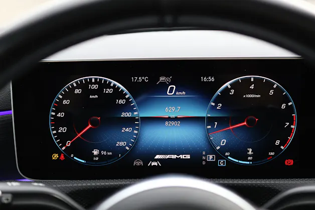 MERCEDES-BENZ CLA 35 AMG 4matic Shooting Brake * PACK PREMIUM PLUS * PANORAMA * HEAD-UP DISPLAY *