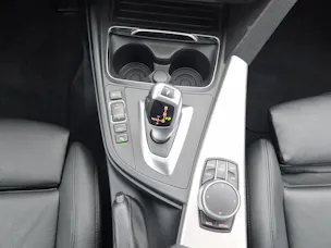 BMW 320i xDrive Touring Edition Sport Line