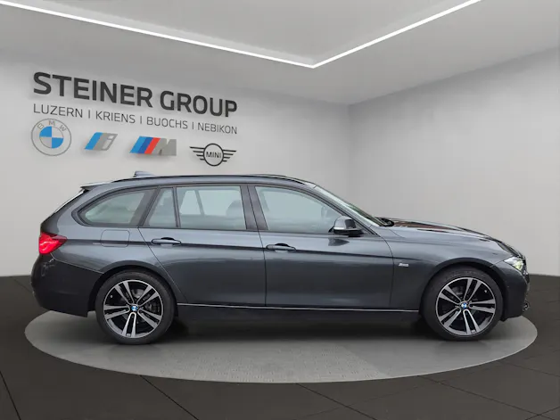 BMW 320i xDrive Touring Edition Sport Line