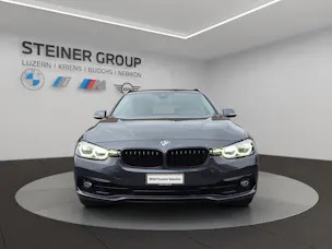 BMW 320i xDrive Touring Edition Sport Line