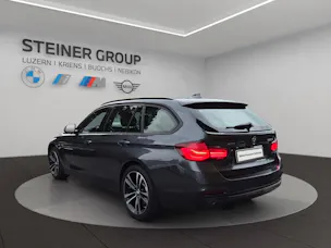 BMW 320i xDrive Touring Edition Sport Line