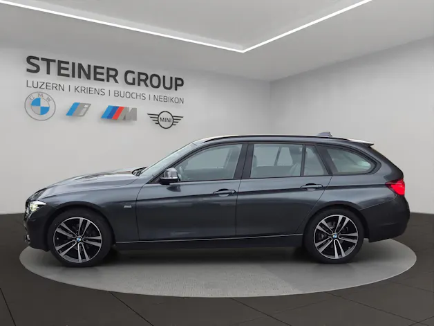 BMW 320i xDrive Touring Edition Sport Line