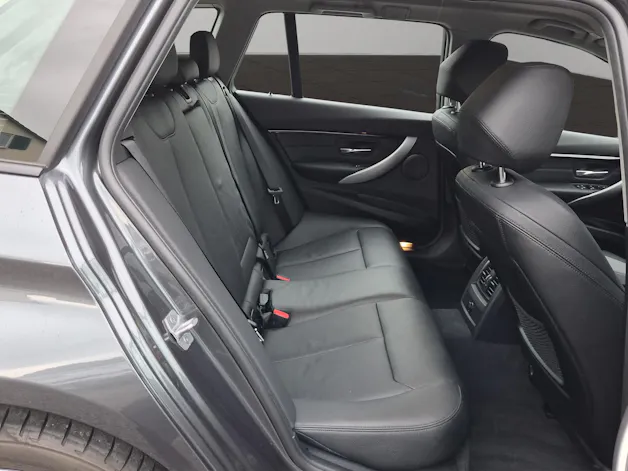 BMW 320i xDrive Touring Edition Sport Line