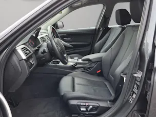 BMW 320i xDrive Touring Edition Sport Line