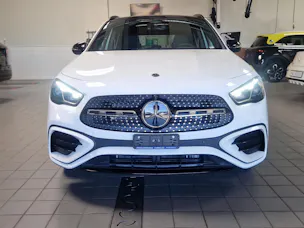 MERCEDES-BENZ GLA 200 Night Star 7G-DCT