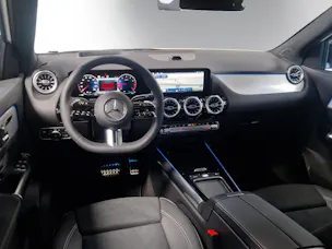 MERCEDES-BENZ GLA 200 Night Star 7G-DCT