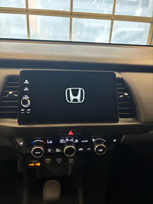 HONDA Jazz 1.5i-MMD Advance E-CVT