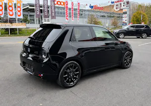 HONDA e Advance