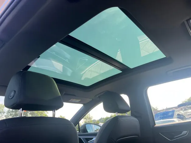 AUDI Q4 e-tron 45 quattro
