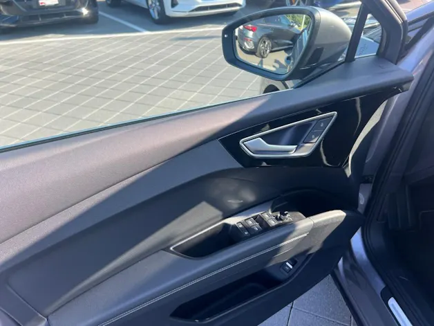 AUDI Q4 e-tron 45 quattro