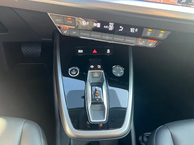 AUDI Q4 e-tron 45 quattro