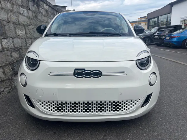 FIAT 500 C electric 87kWh La Prima