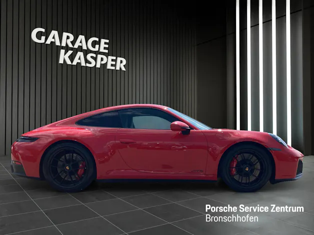 PORSCHE 911 Carrera GTS