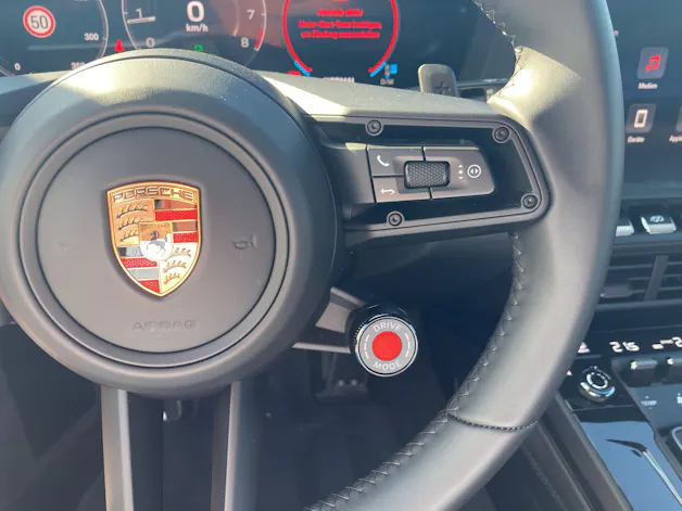PORSCHE 911 Carrera GTS