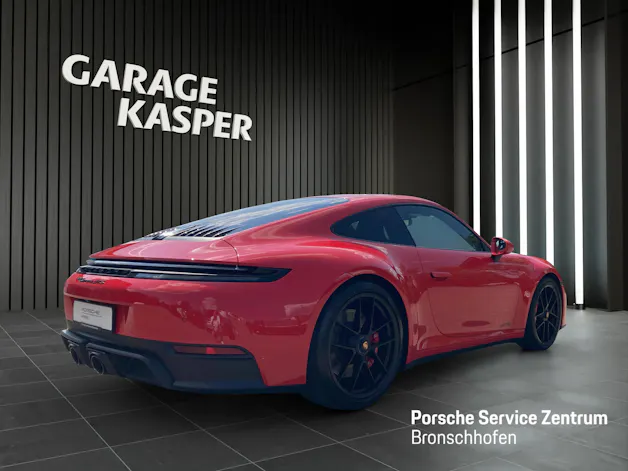 PORSCHE 911 Carrera GTS