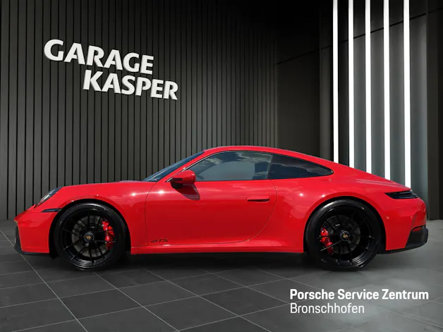 PORSCHE 911 Carrera GTS
