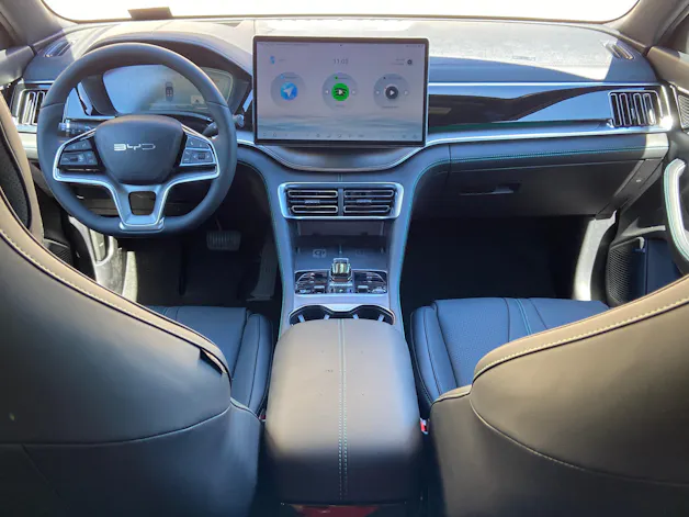BYD Seal U DM-i Design AWD